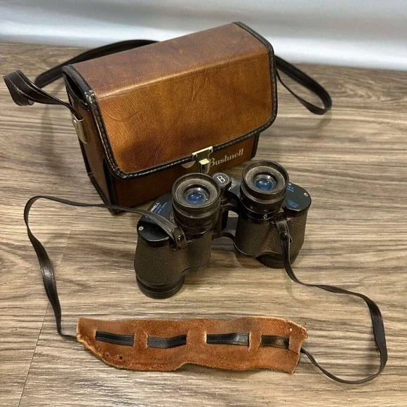 Vintage Bushnell Insta Focus Binoculars Sportsview Field Angle 7x35 With Case - Picture 1 of 14